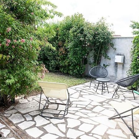 Petit Paradis . Pujaut 외부 사진