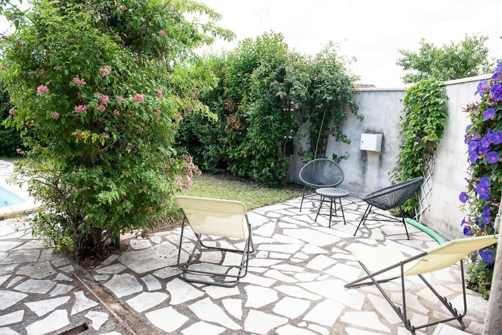 Petit Paradis . Pujaut 외부 사진